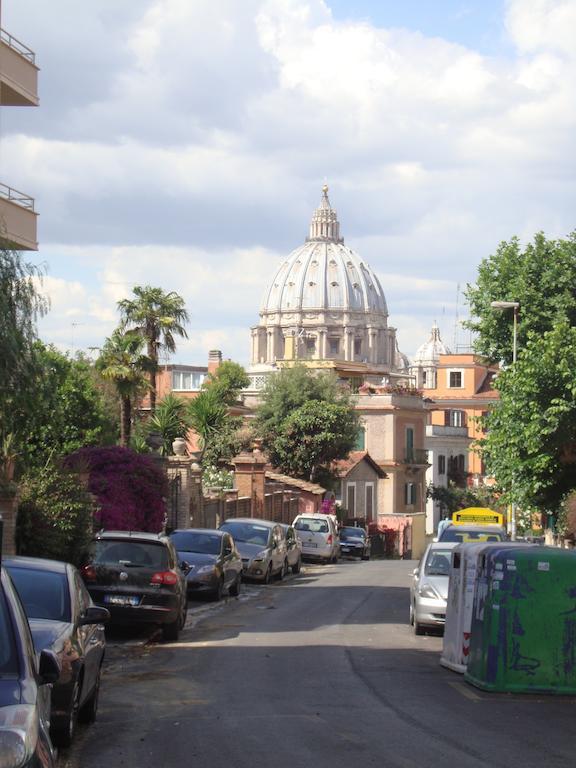 Vatican Stemar House Rome Room photo